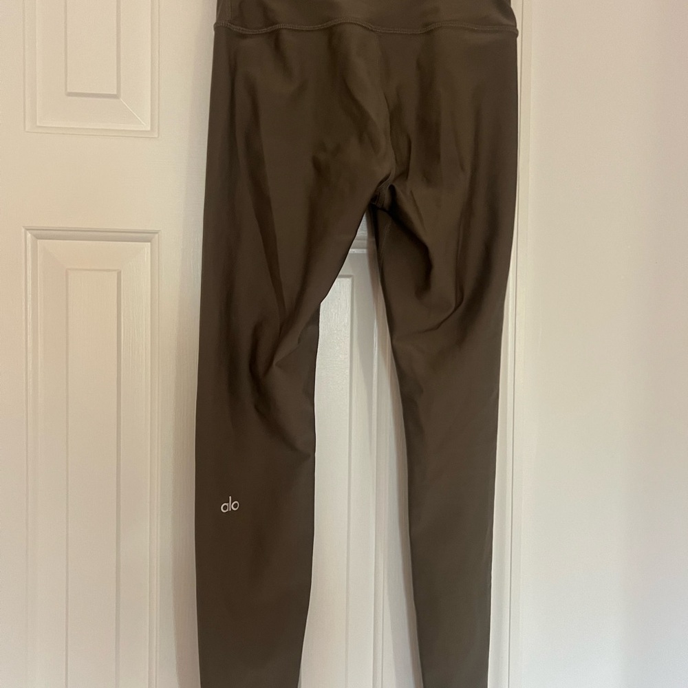 ALO Yoga Size S High-Waist Alosoft Lounge Legging - Olive